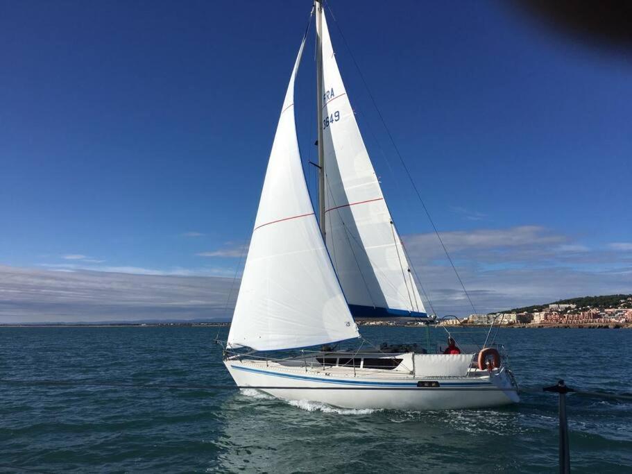 מלון Sète Nuitee A Bord De Danilou Un Voilier De 9.50M מראה חיצוני תמונה